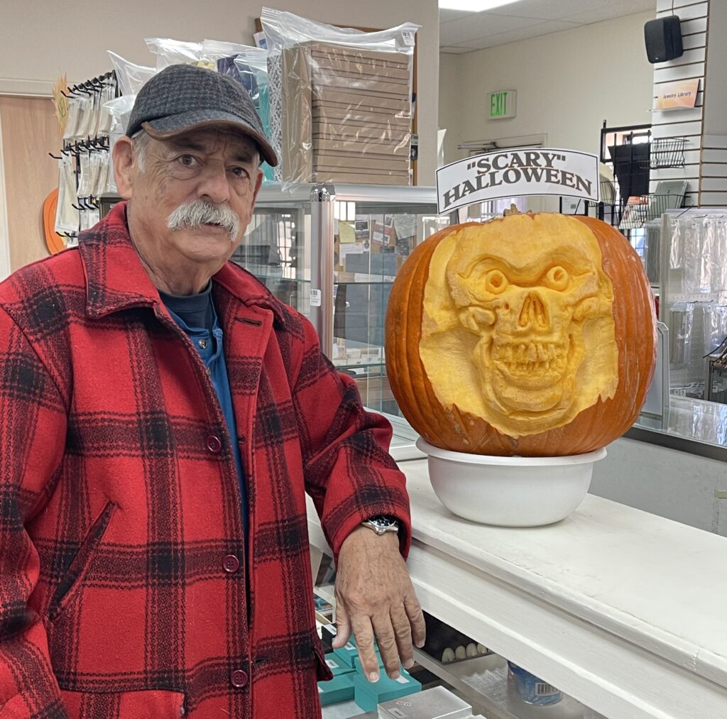 2022 SFJS Pumpkin Carving Winner